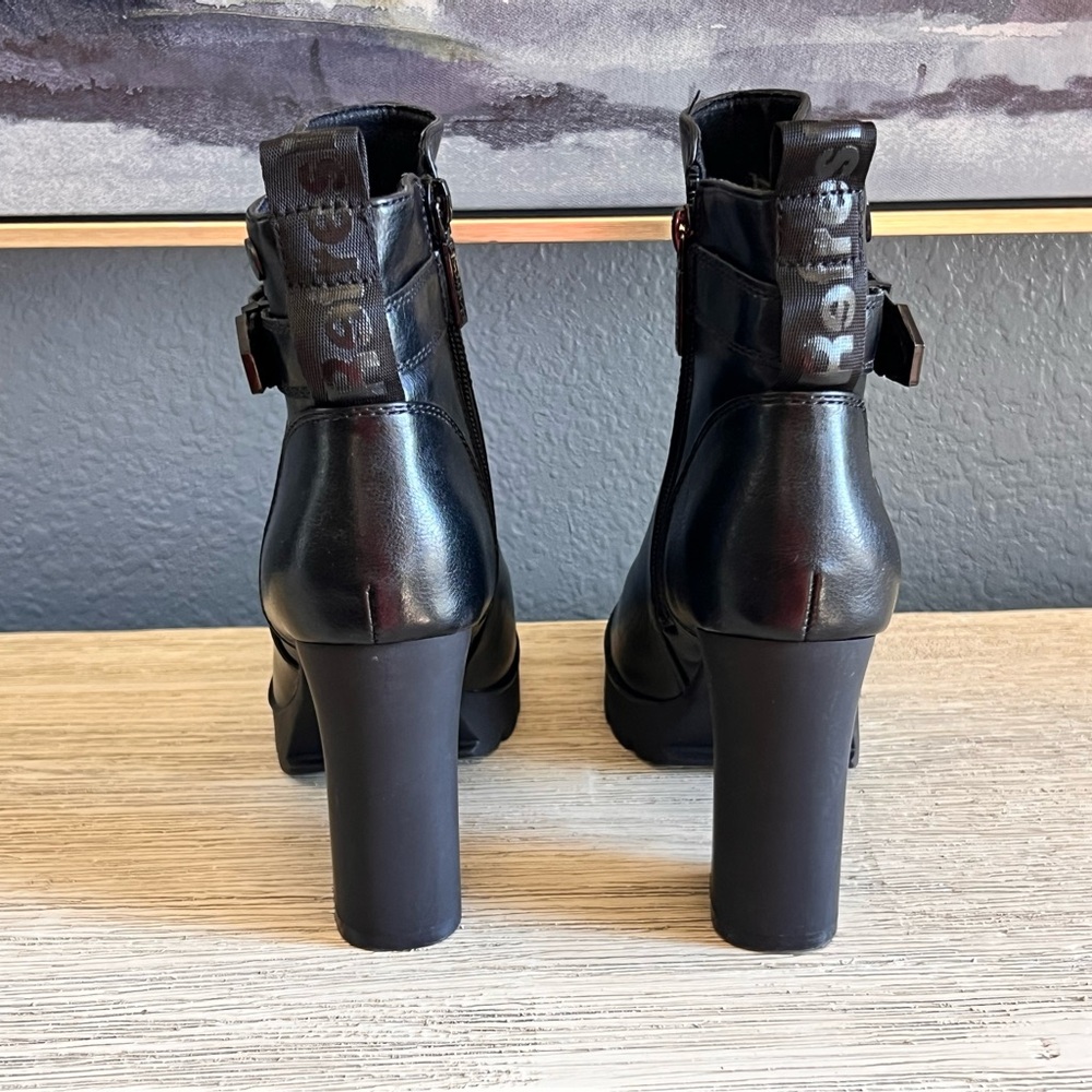 Refresh Black Ankle Boots - Picture 3 of 7